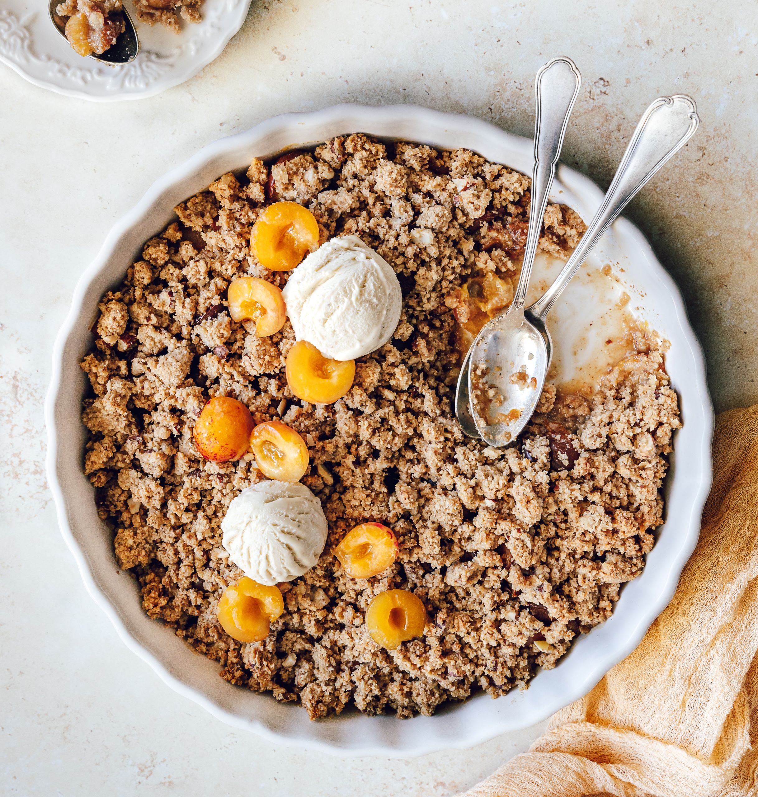 Une délicieuse recette de crumble aux Mirabelles de Lorraine rapide à faire.